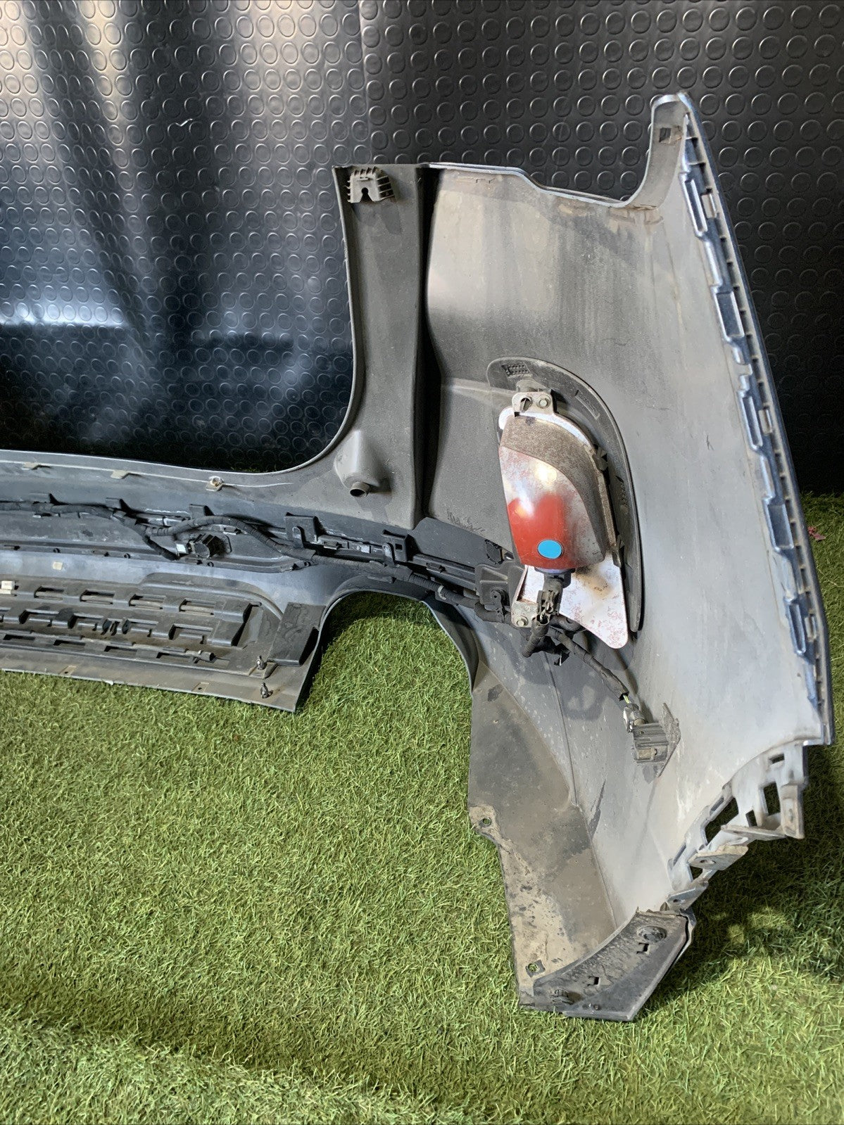 PARAURTI POSTERIORE CON SENSORI DI PARCHEGGIO FORD KUGA 2020 ST LINE