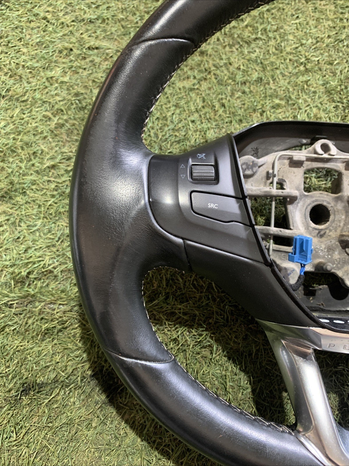 VOLANTE IN PELLE MULTIFUNZIONE PEUGEOT 2008 2016 98084115ZD