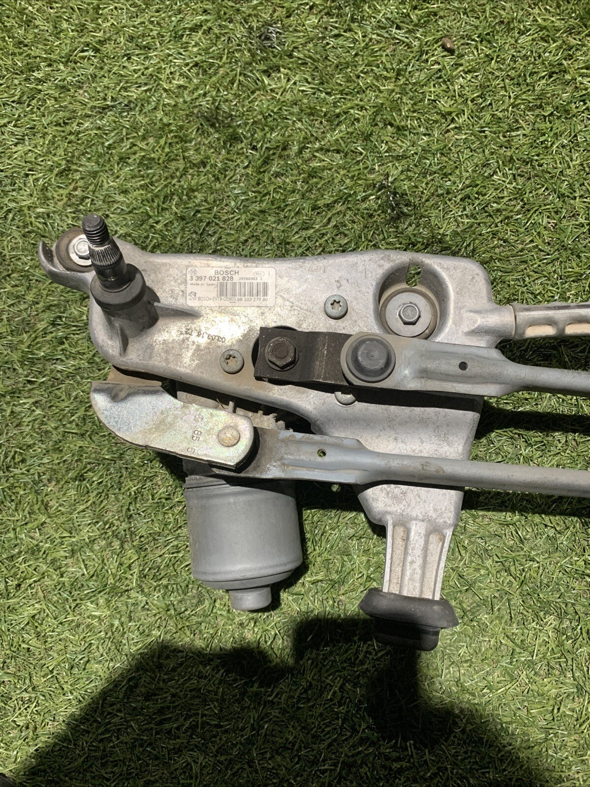 3397021828 9810327980 MOTORINO TERGICRISTRALLO ANTERIORE PEUGEOT 308 2016