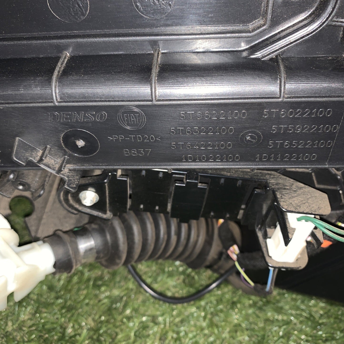 GRUPPO RISCALDAMENTO FIAT 500X (334) 1.3 MULTIJET 95CV DAL 2020 5T6320100