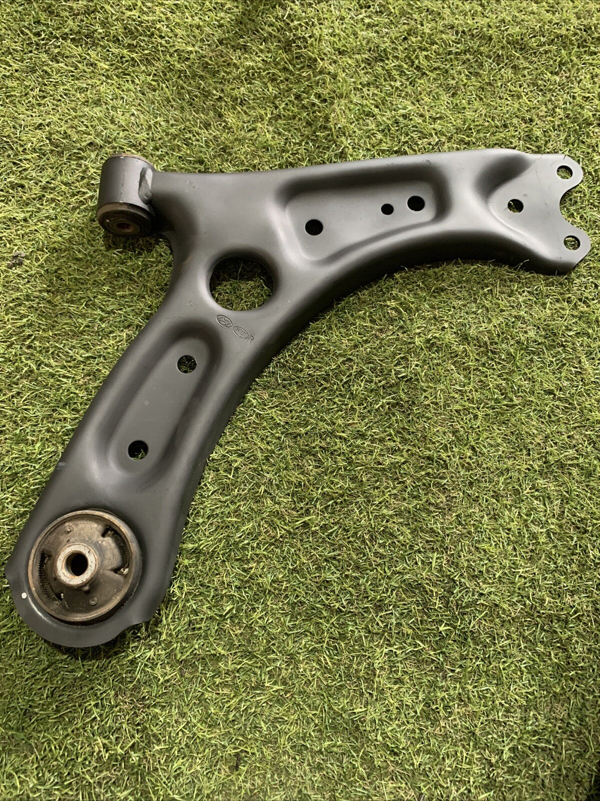 Braccio Oscillante Anteriore Destro Hyundai KONA 2020 1.6 Diesel 54501-J9000