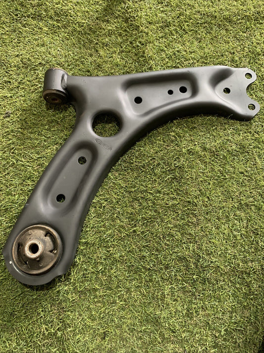Braccio Oscillante Anteriore Destro Hyundai KONA 2020 1.6 Diesel 54501-J9000