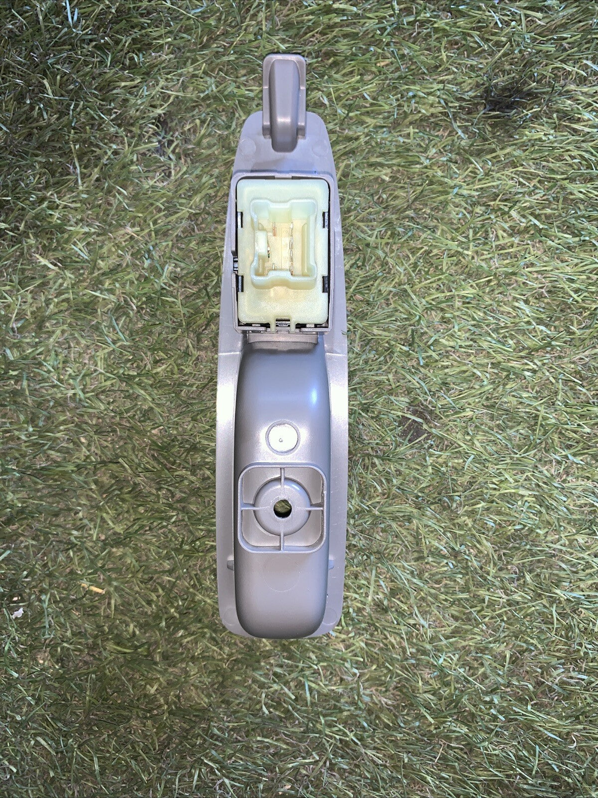 PULSANTIERA ALZAVETRO POSTERIORE DESTRA RENAULT CAPTUR 2015 829614619R