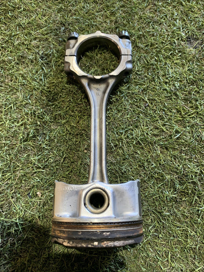 Pistone Motore Toyota Yaris 2017-2018 1.5 Benzina 1320149116 (2)