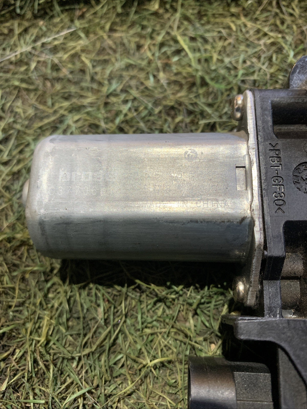 MOTORINO ALZAVETRO POSTERIORE SINISTRO FIAT 500 X C37706-101