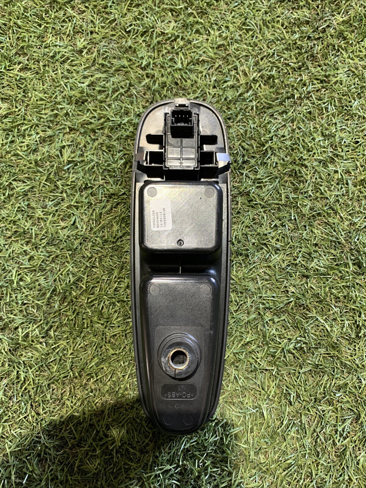 PULSANTIERA ANTERIORE DESTRA PER FIAT 500 L Serie (351_352) 735521260 (12>)