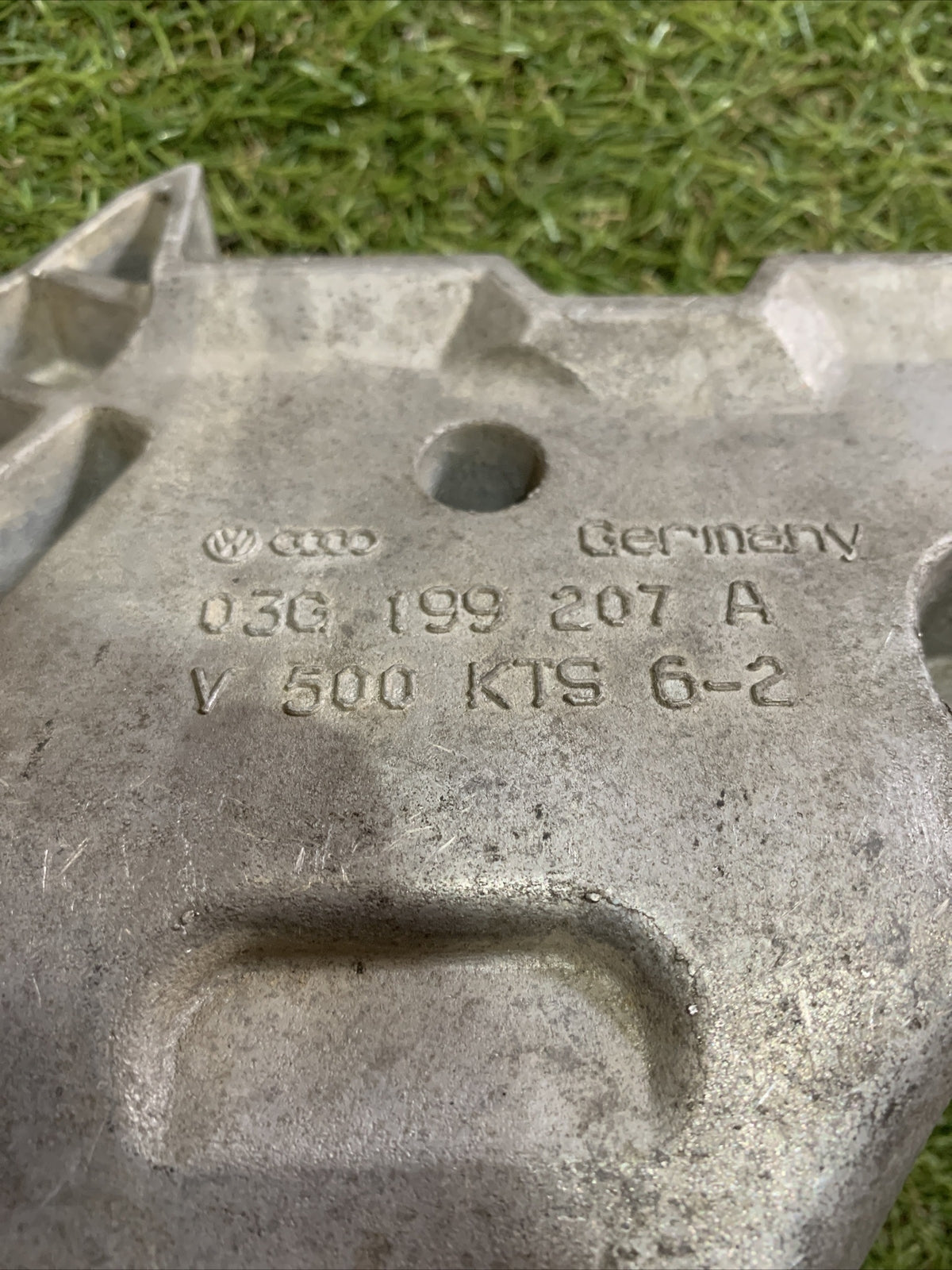 03G199207A SUPPORTO MOTORE AUDI A3 Serie (8P) 2.0 diesel