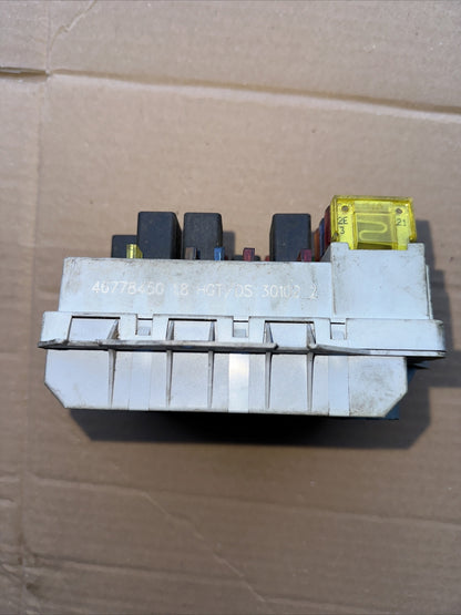 46778450 CENTRALINA PORTAFUSIBILI FUSIBILI FIAT PUNTO ( 188 ) 2 1.9 JTD DIESEL 8