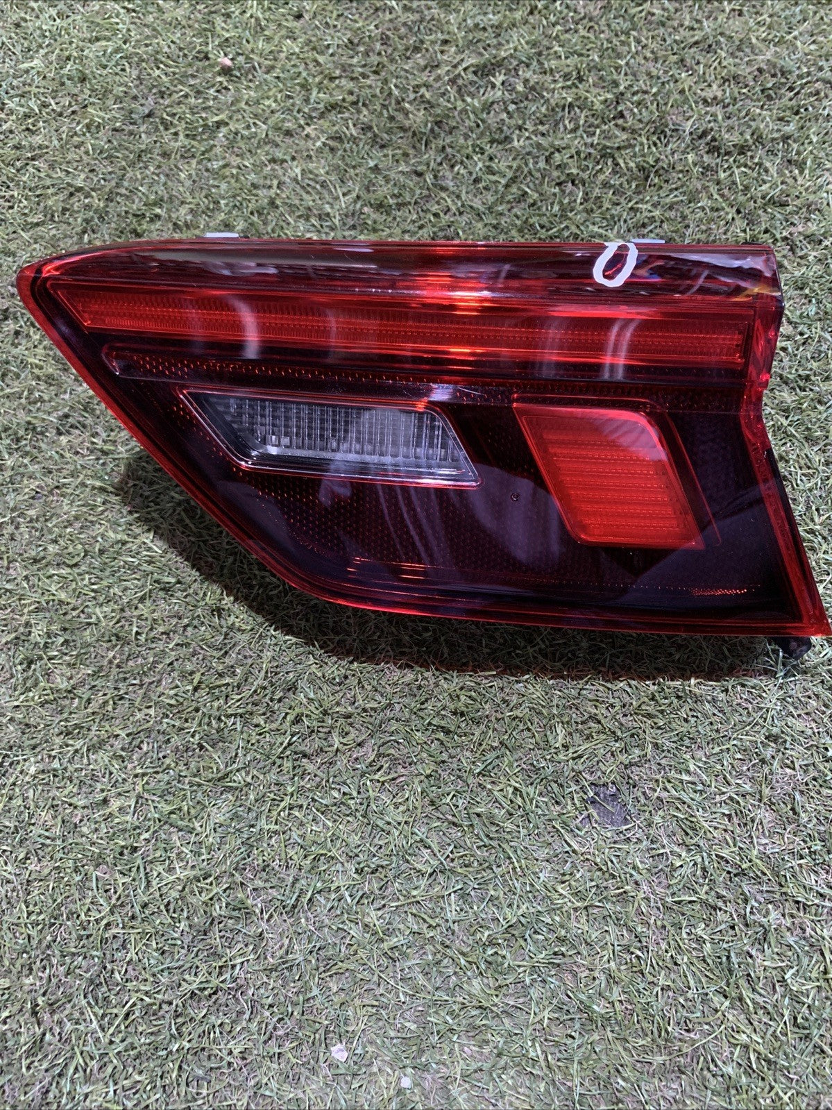 STOP FANALE INTERNO POSTERIORE DESTRO VOLKSWAGEN TIGUAN 2023 5NA945094F