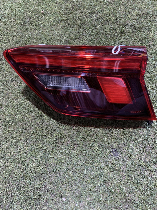 STOP FANALE INTERNO POSTERIORE DESTRO VOLKSWAGEN TIGUAN 2023 5NA945094F