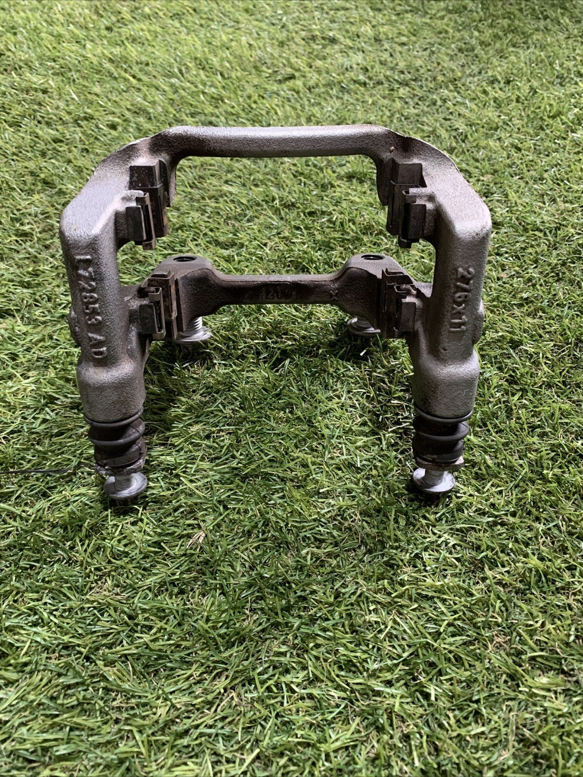 Supporto Porta Pinza Posteriore Sinistra Mercedes Classe B W247 2019 L72853AD