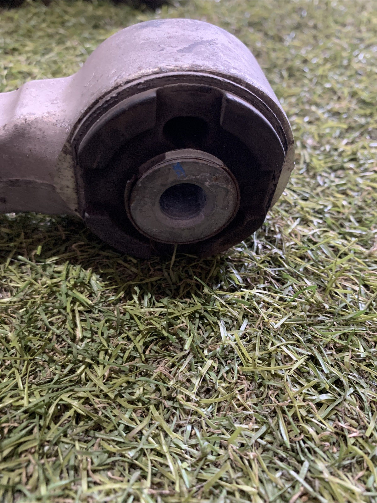 Braccio Oscillante Superiore Anteriore Destro Maserati Levante 06700319940