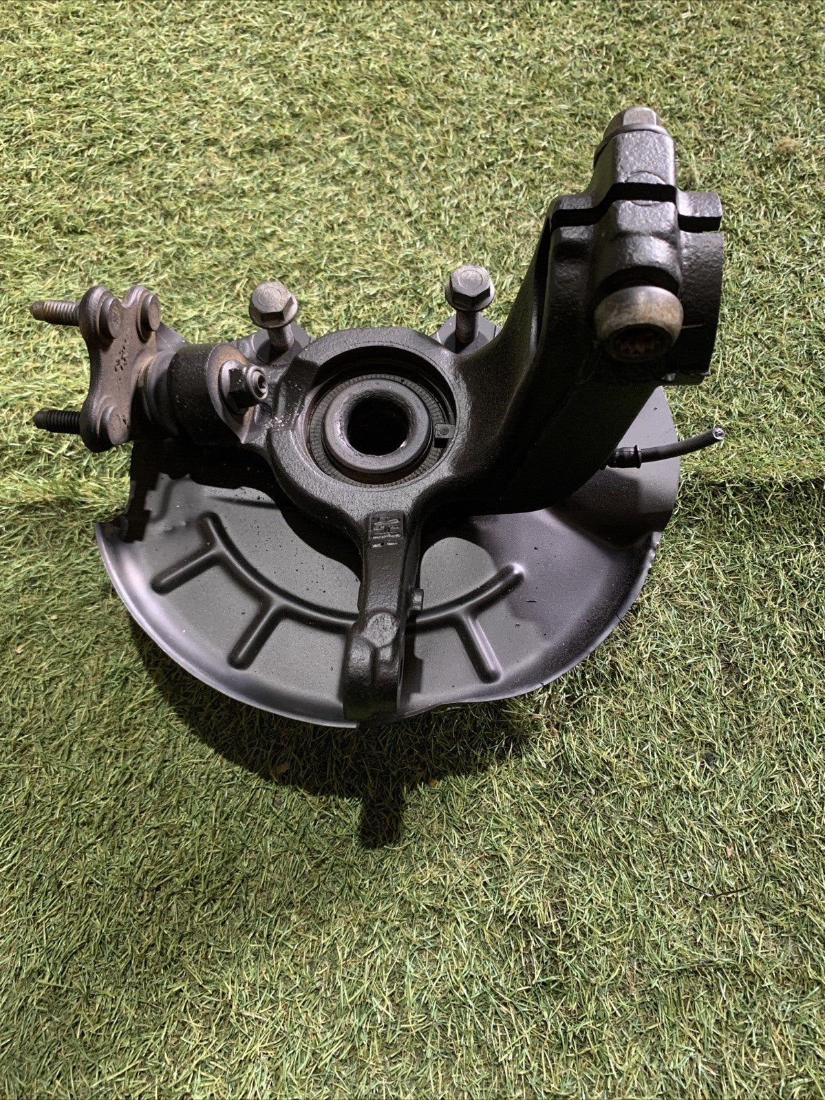 MOZZO MONTANTE FUSELLO ANTERIORE DESTRO AUDI A1 2010 1.6 DIESEL 6C0407256A
