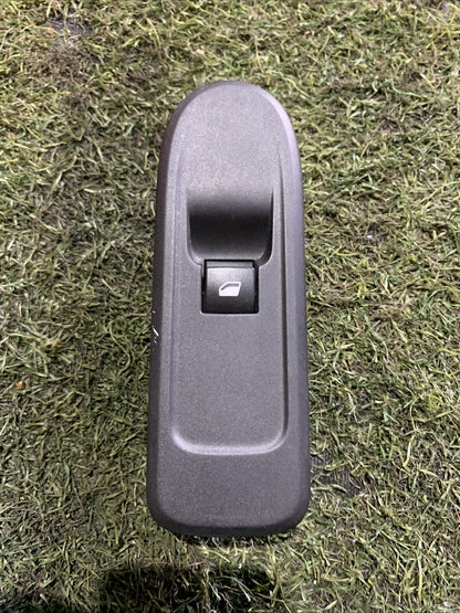 PULSANTIERA ANTERIORE DESTRA PER CITROEN C3 Serie 96637534XT (09 15)