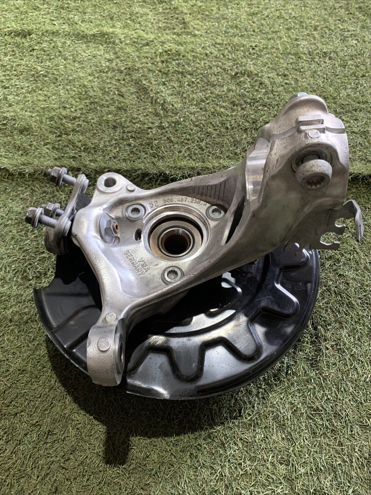 Mozzo Montante Fusello Anteriore Destro Volkswagen Tiguan 2023 1.5B 5Q0407258A