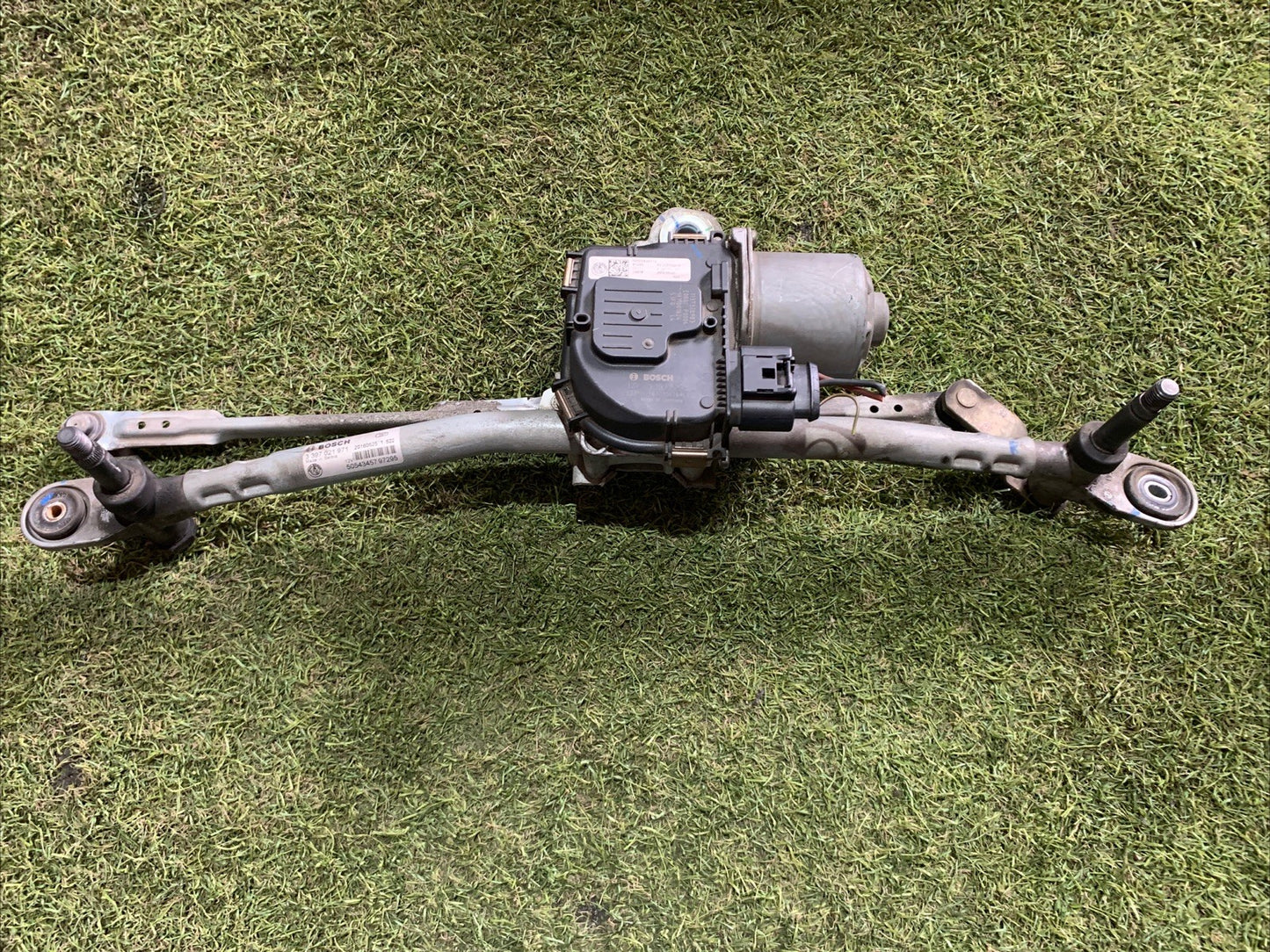 Motorino Tergicristalli Anteriore Alfa Romeo Giulia ( 2017 ) cod : 00505434570