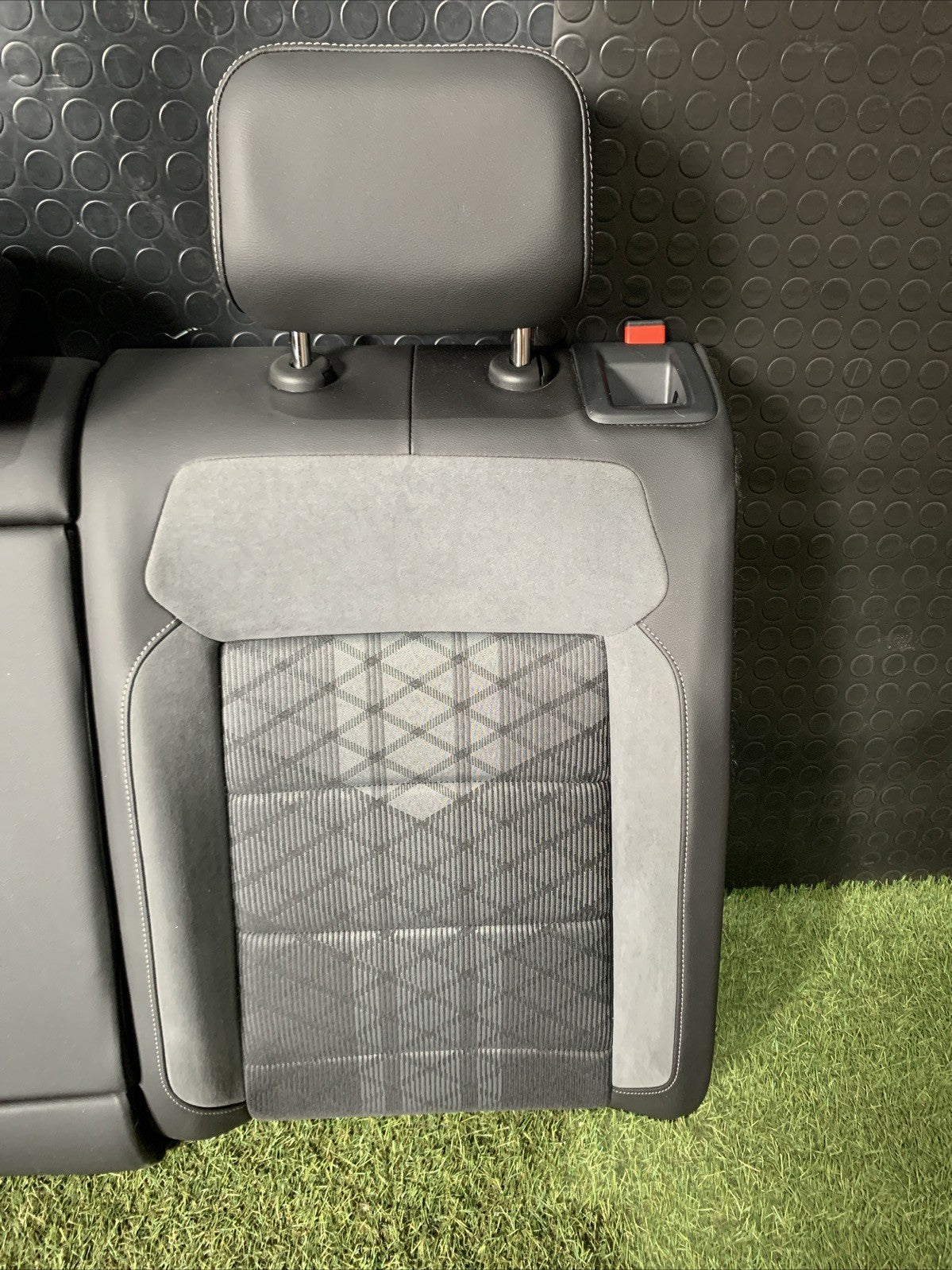 TAPPEZZERIA COMPLETA CON PANNELLI VOLKSWAGEN T-ROC 2024 R-LINE