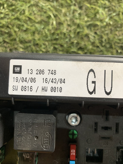 Centralina scatola fusibile 13206748 Opel Astra H 2004-2010