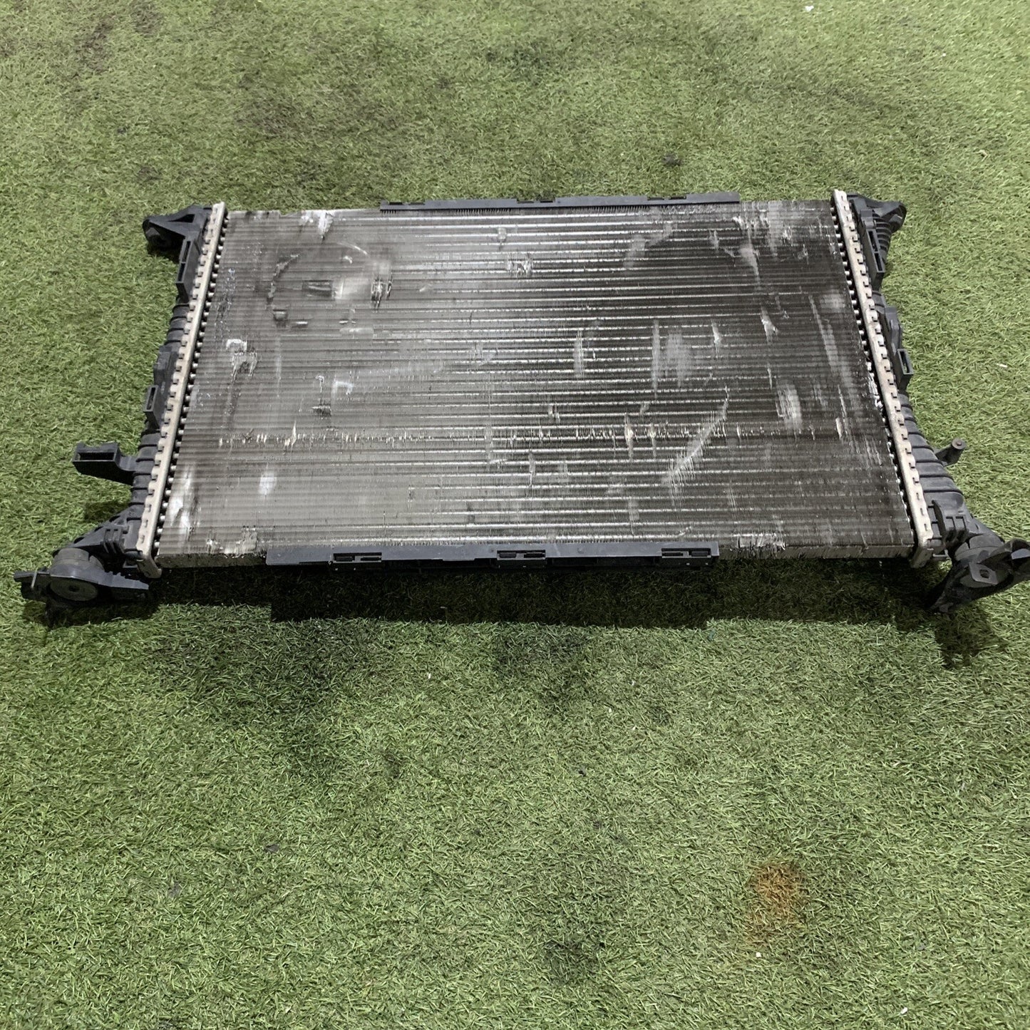 Radiatore Acqua 8K0121251R AUDI Q5 8R 2.0 TDI Quattro 125 KW 2009