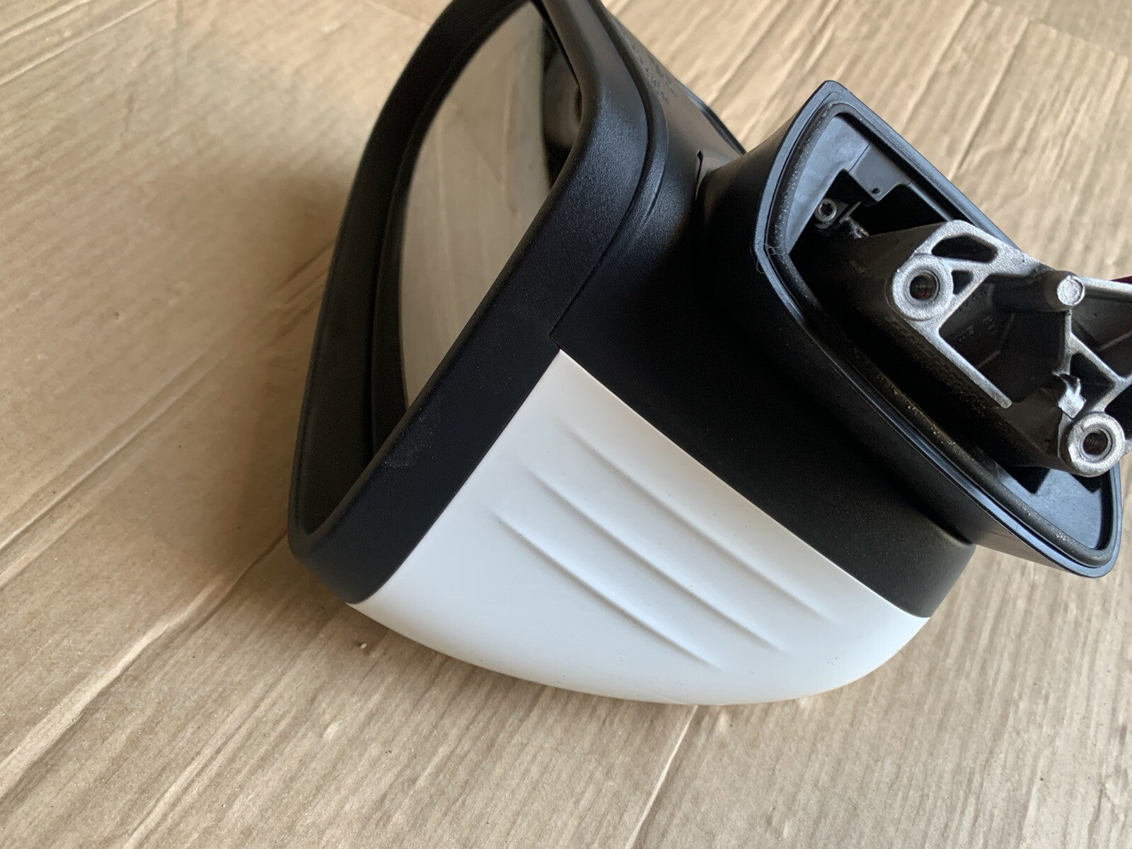 A0998117400 specchietto anteriore destro mercedes a200 2020