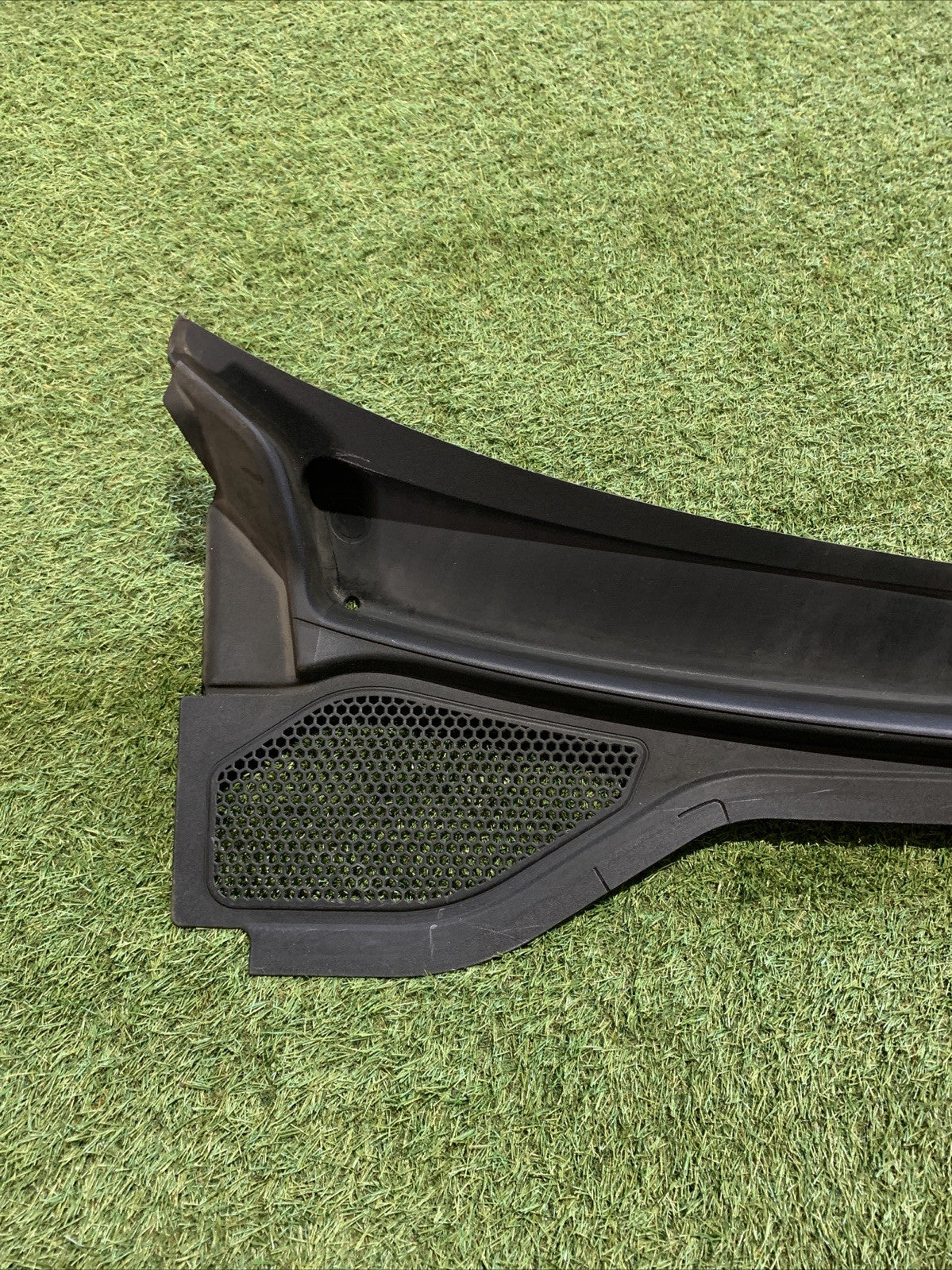 GRIGLIA GOCCIOLATOIO ANT. PER AUDI Q2 Serie (GAB) 81B819403 (16>)