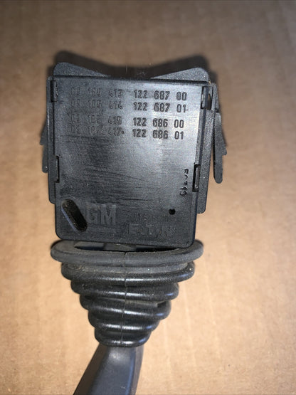 LEVA DEVIOLUCI Dx OPEL CORSA C DEL 2002 COD. 09185413