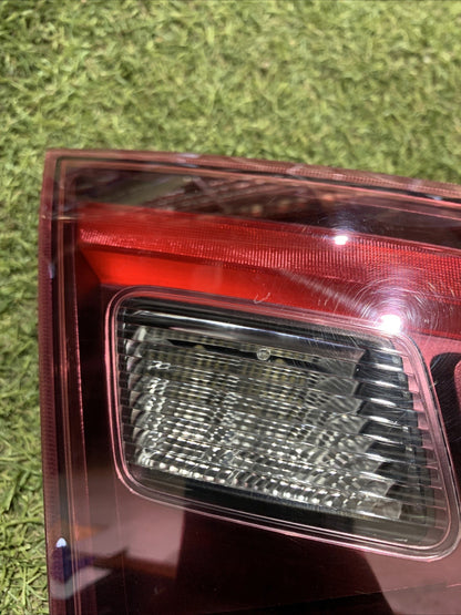 00505437910 FARO FANALE STOP POSTERIORE INTERNO SINISTRA ALFA ROMEO GIULIA