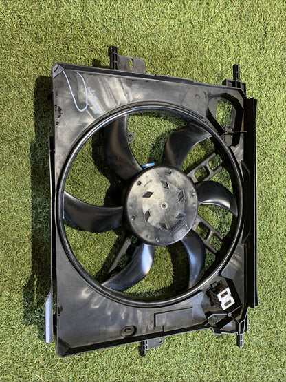 ELETTROVENTOLA RADIATORE RENAULT Twingo III serie 214812232R H4DA4 1.0 BENZINA