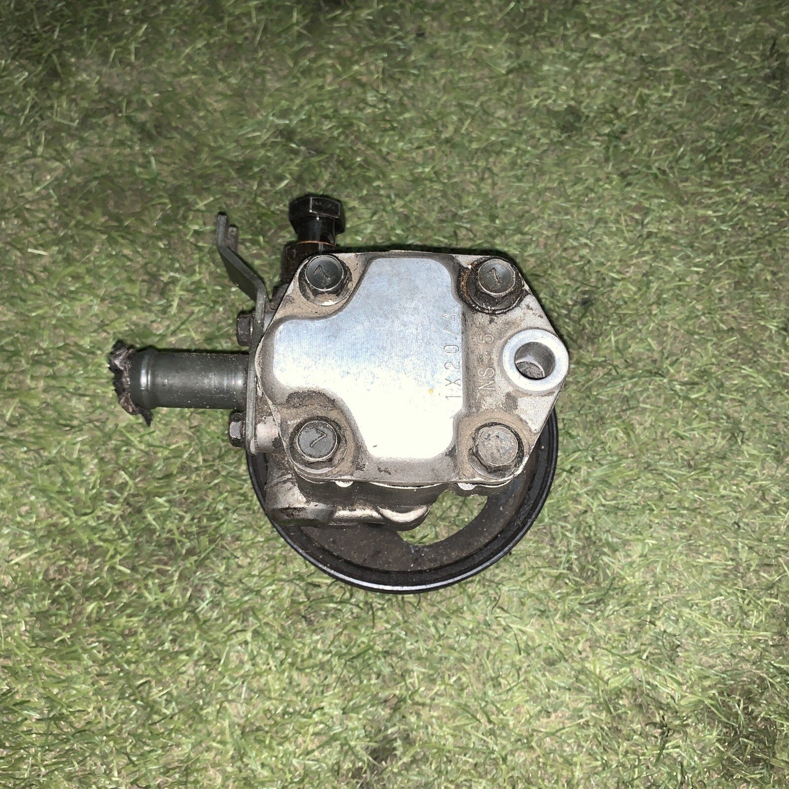 Pompa sterzo kia carnival 2.9