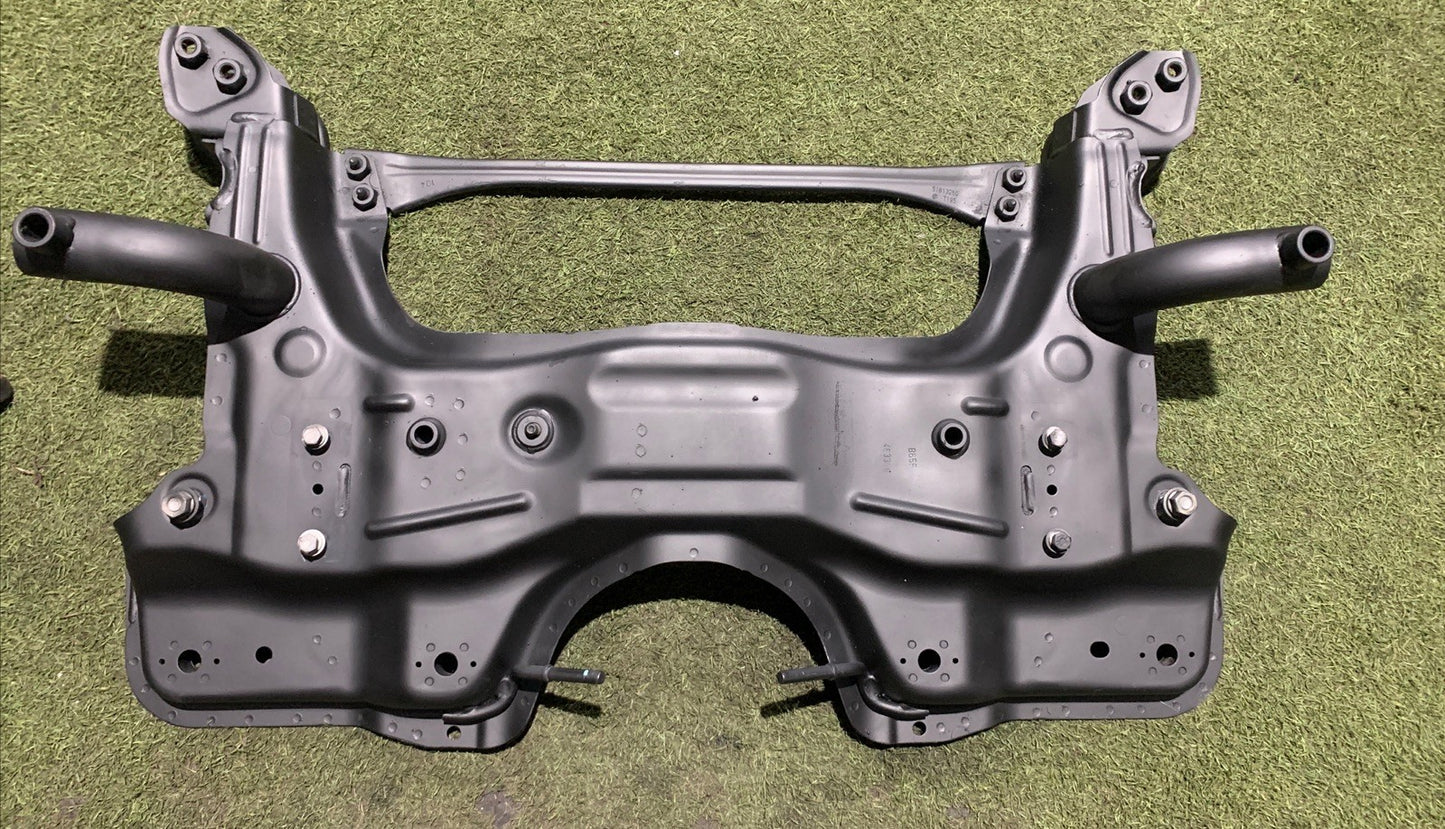 Assale Anteriore Culla Motore Fiat 500L 2013 1.3 MTJ 00519396350 (2)