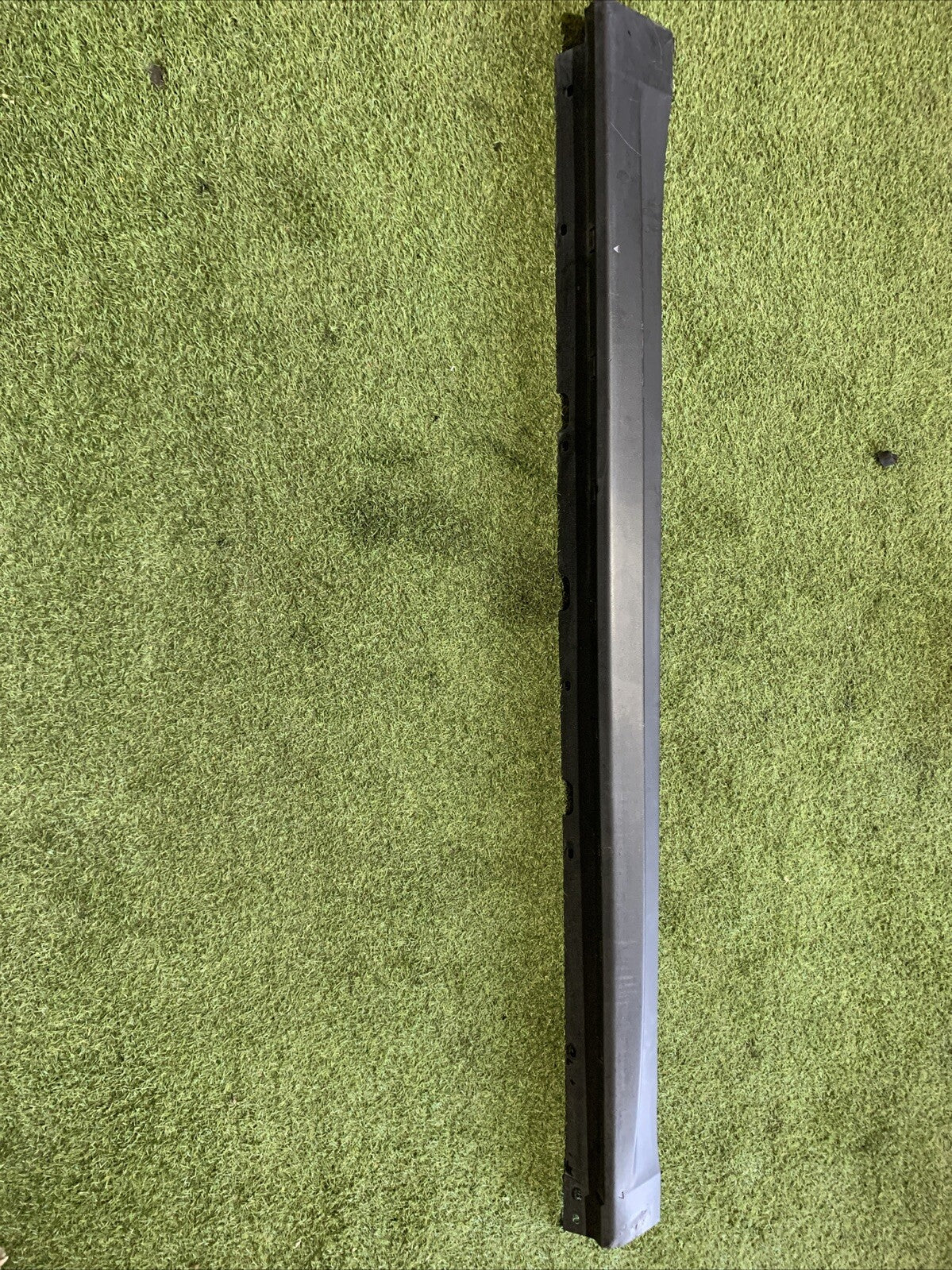 Fascia modanatura minigonna dx Alfa romeo stelvio 2022 ORIGINALE 156132359 (2)