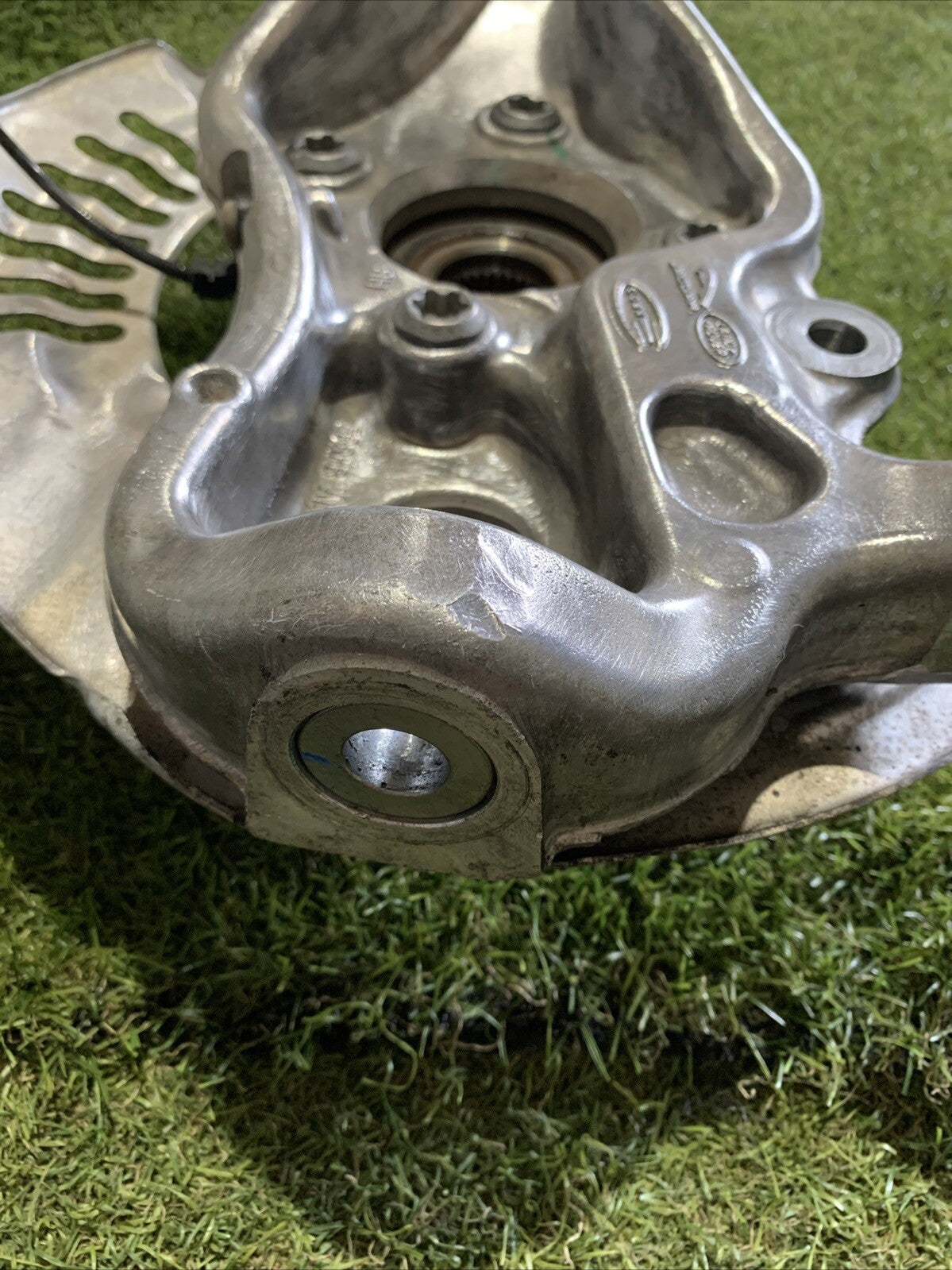 Mozzo Montante Fusello Anteriore Destro Range Rover Velar 2017 HK83-3K185-BC