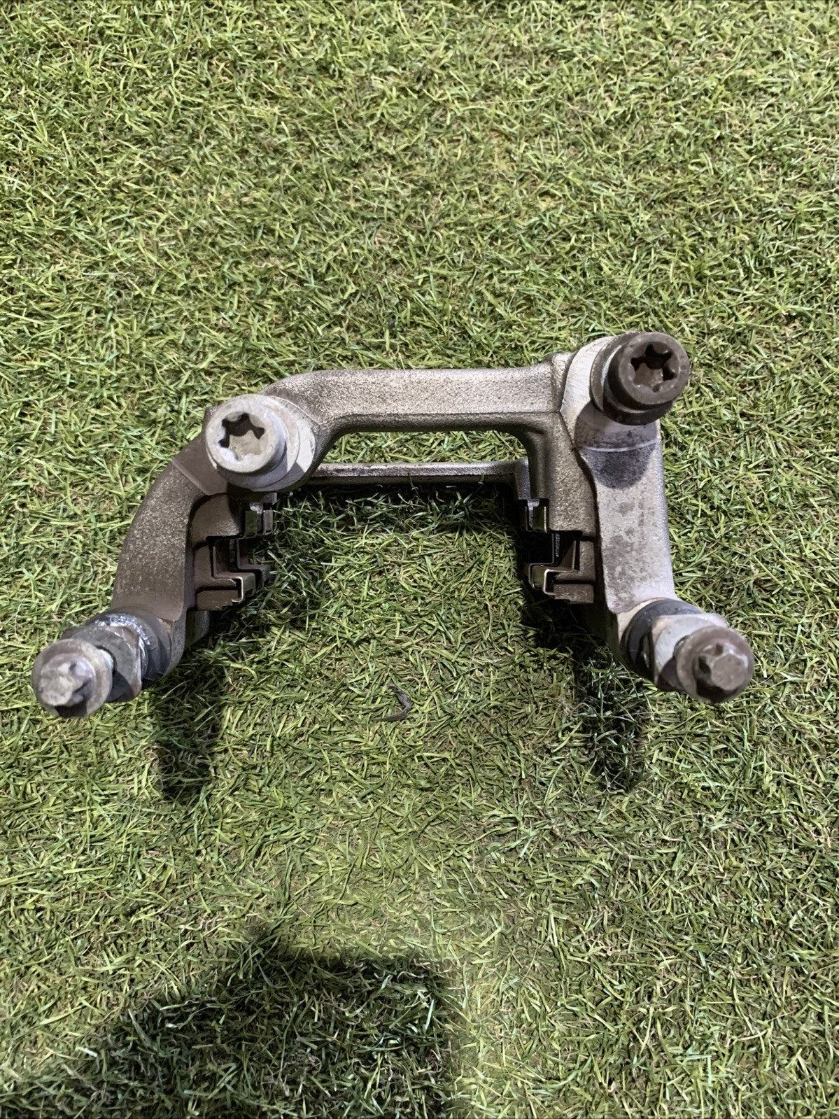 Porta Pinza Freno Posteriore Destra Citroen C5 Aircross 1608999880