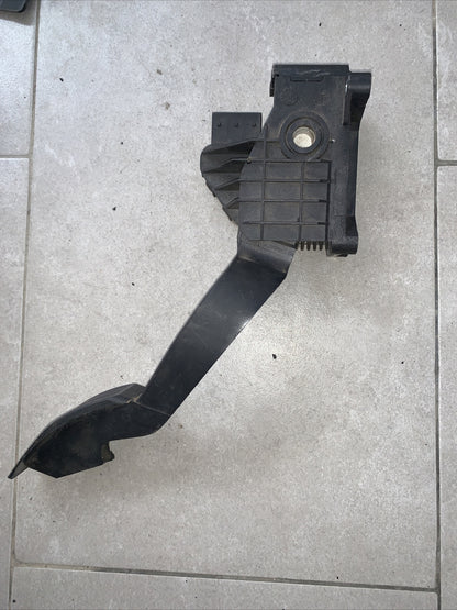 PEDALE ACCELERATORE FIAT GRANDE PUNTO-PUNTO EVO  55702020