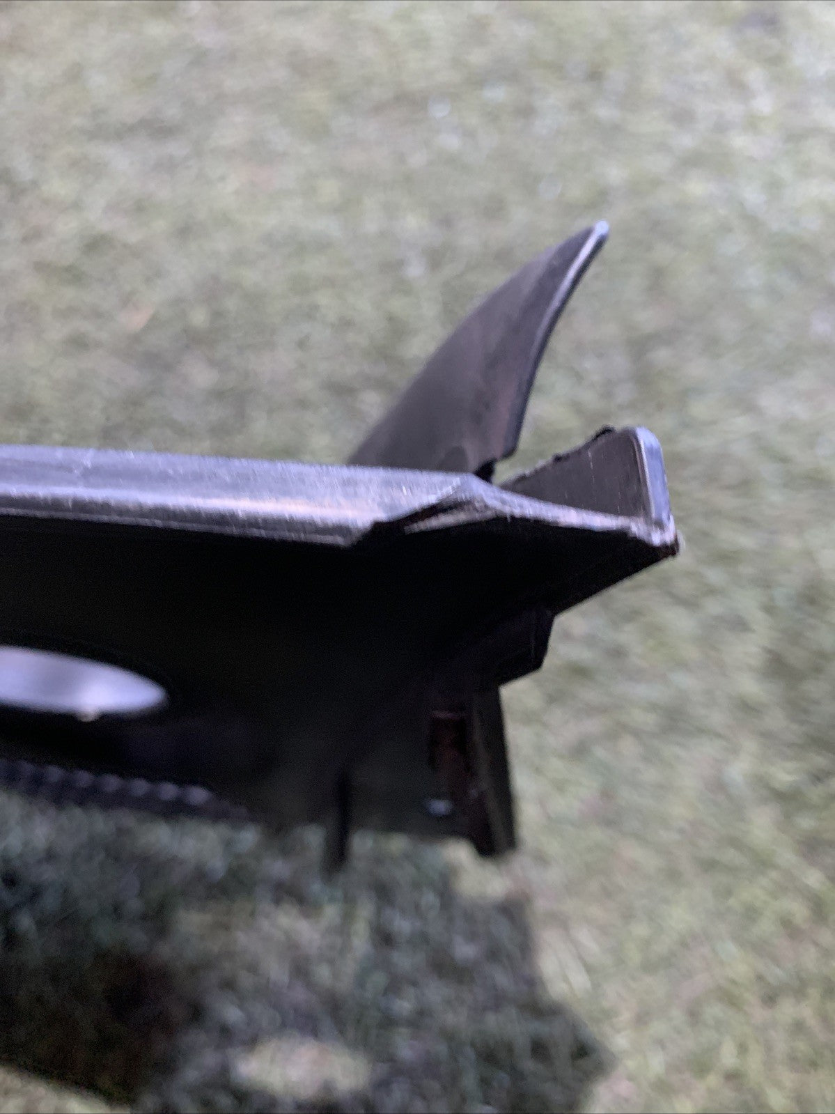 GRIGLIA GOCCIOLATOIO ANT. PER OPEL Meriva 3° Serie 13271771 (10>)