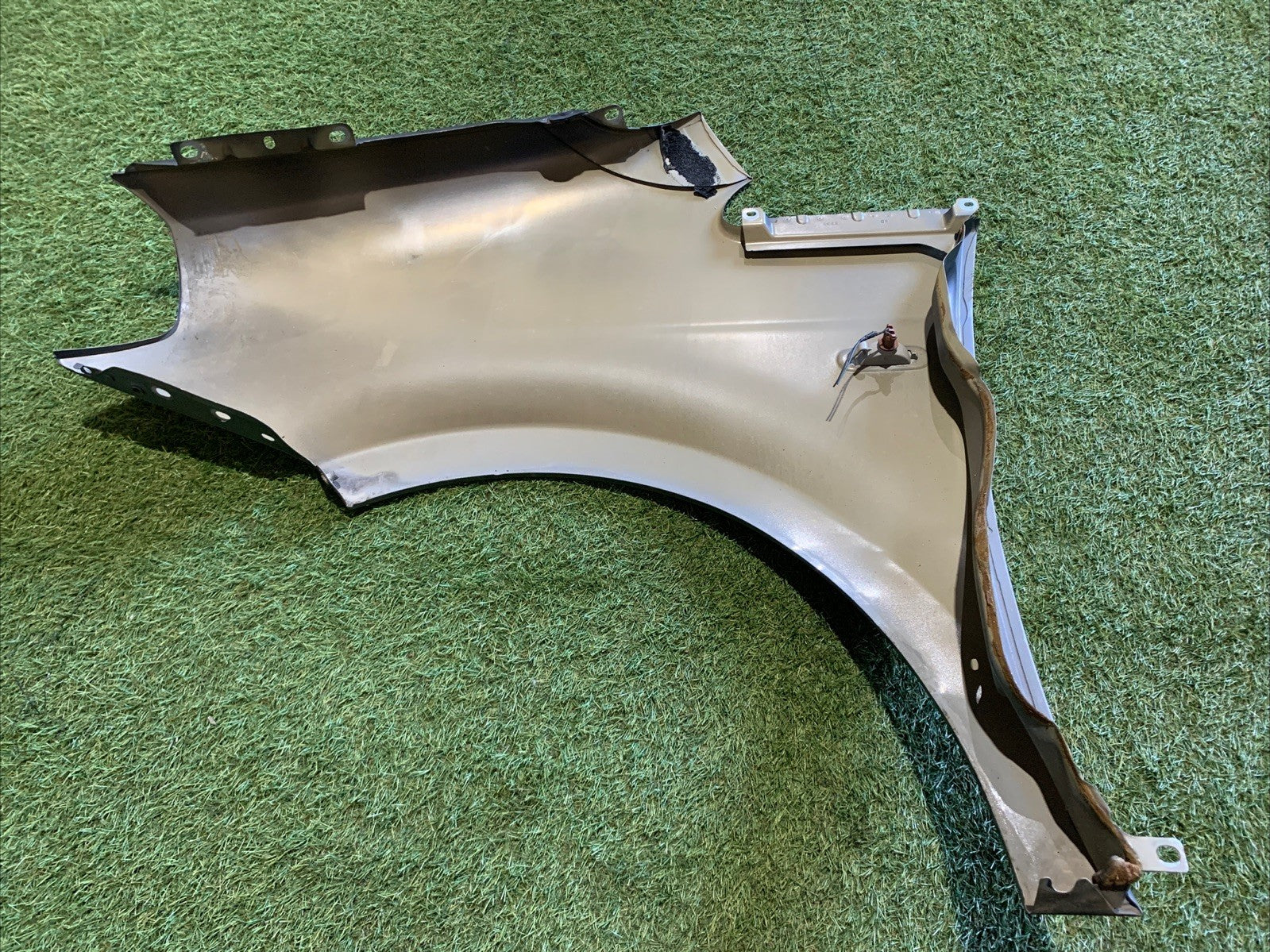 PARAFANGO ANTERIORE DESTRO DX PER LANCIA Musa 2° Serie 2009