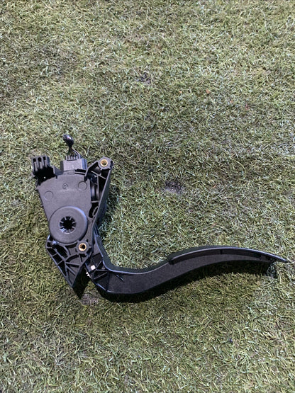 PEDALE ACCELERATORE PER RENAULT CAPTUR 2013-2019 180029347R