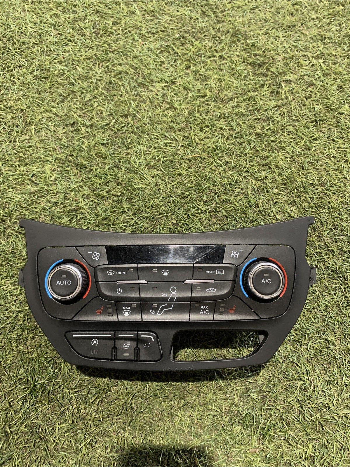 COMANDI CLIMA PER FORD Kuga Serie GJ5T-18C612-DG (16>19)