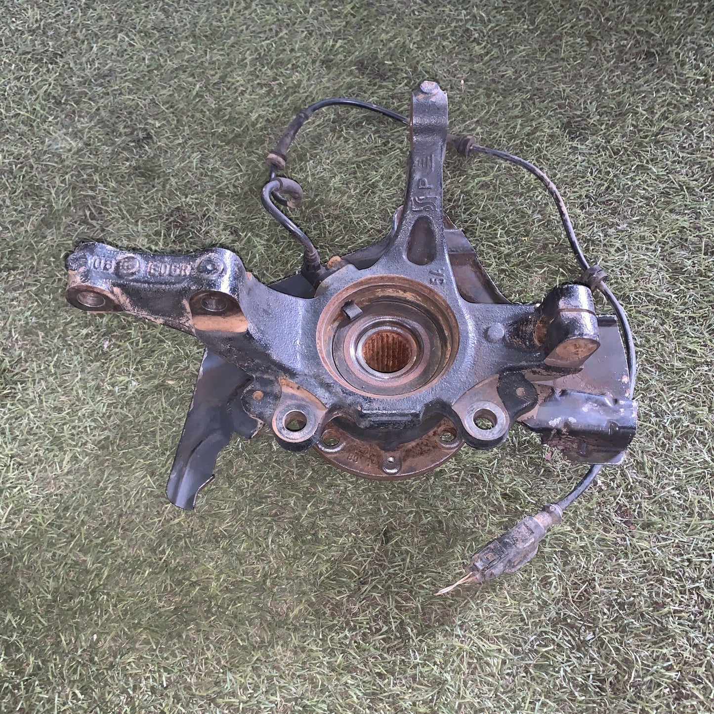 FUSELLO MOZZO MONTANTE ANTERIORE DESTRO DX FIAT GRANDE PUNTO 1.3 90 CV 55700935