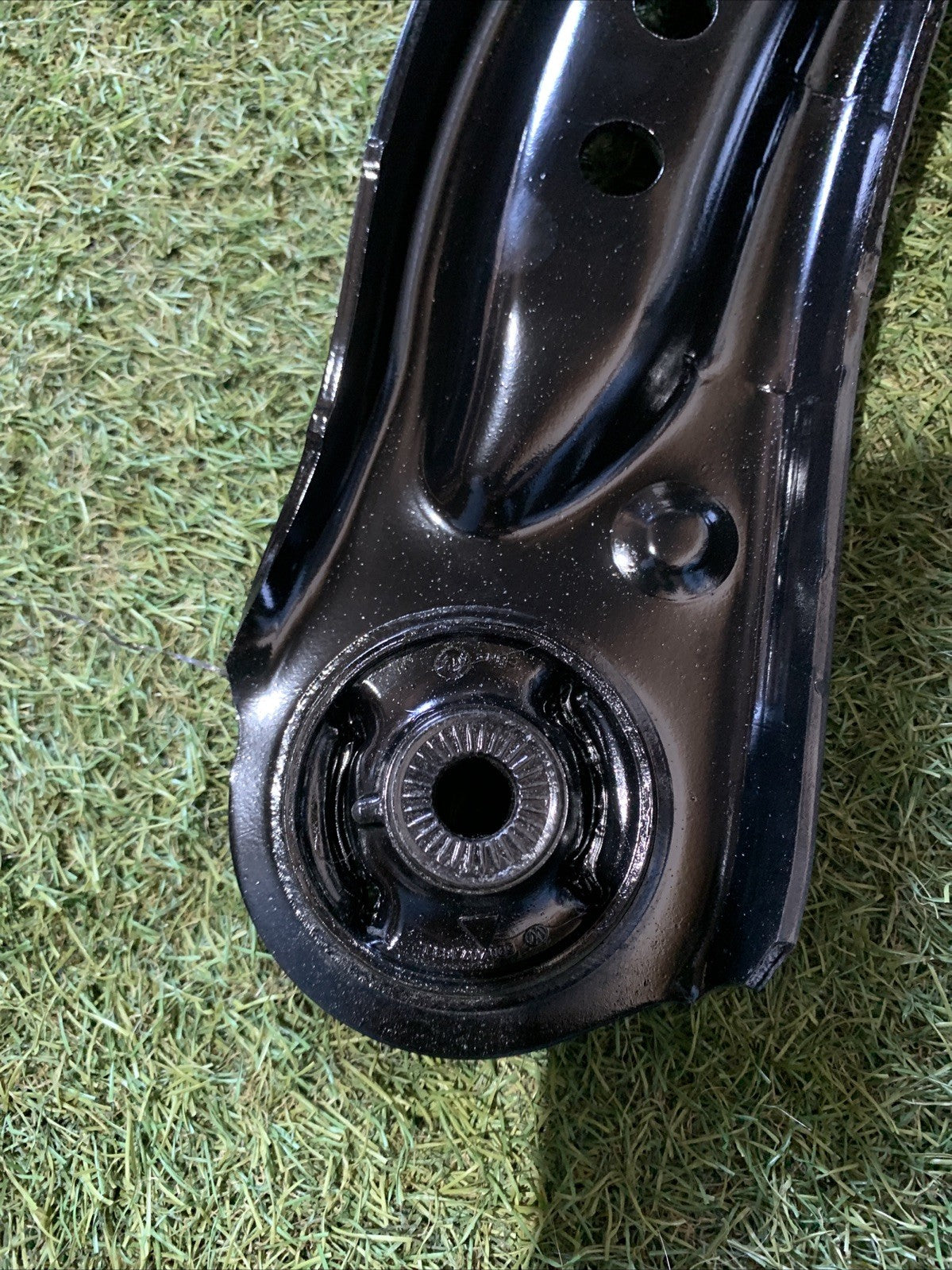 BRACCIO OSCILLANTE ANTERIORE SINISTRO VOLKSWAGEN T-ROC 2024 1.5 BENZINA