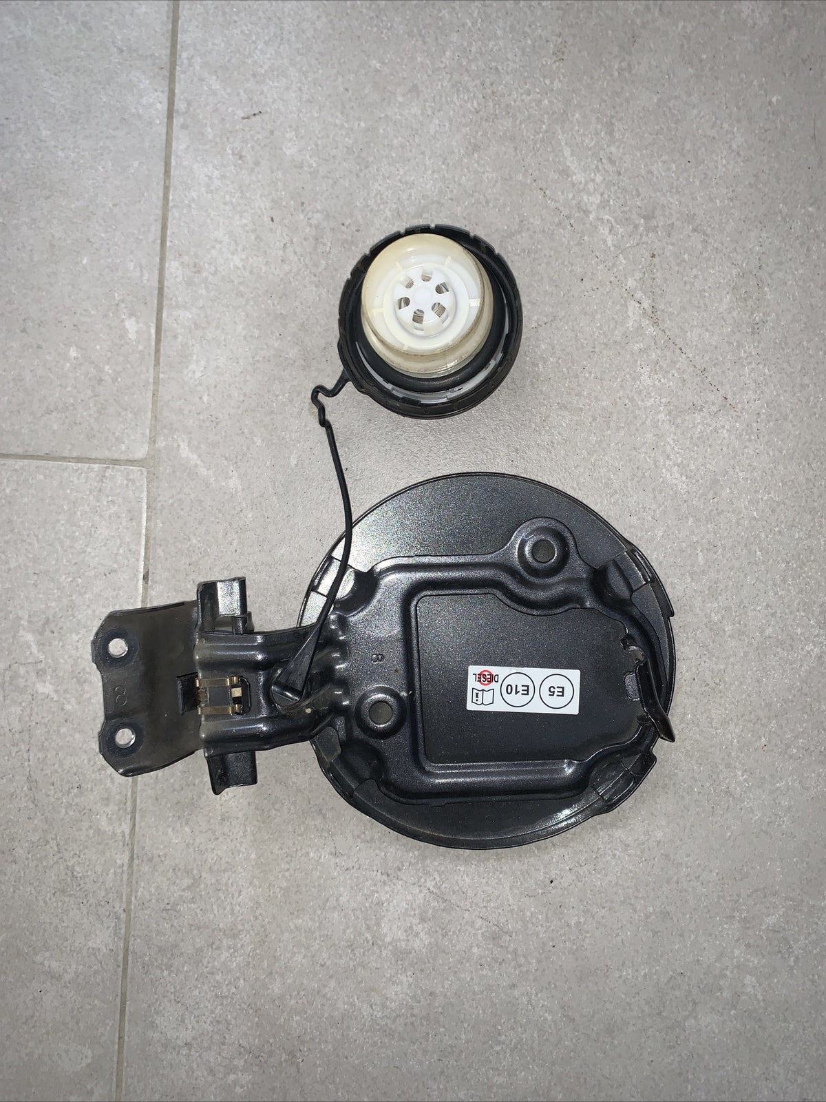 SPORTELLINO TAPPO SPORTELLO SERBATOIO TOYOTA YARIS 1.5 B HYBRID 2018