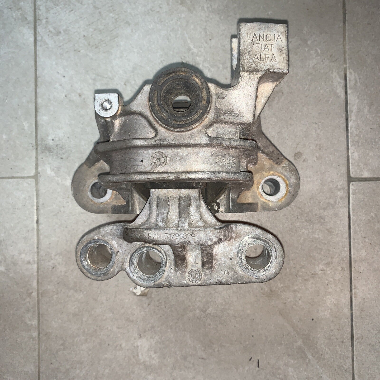 SUPPORTO MOTORE ANTERIORE DX FIAT BRAVO LANCIA DELTA 1.6 51796829