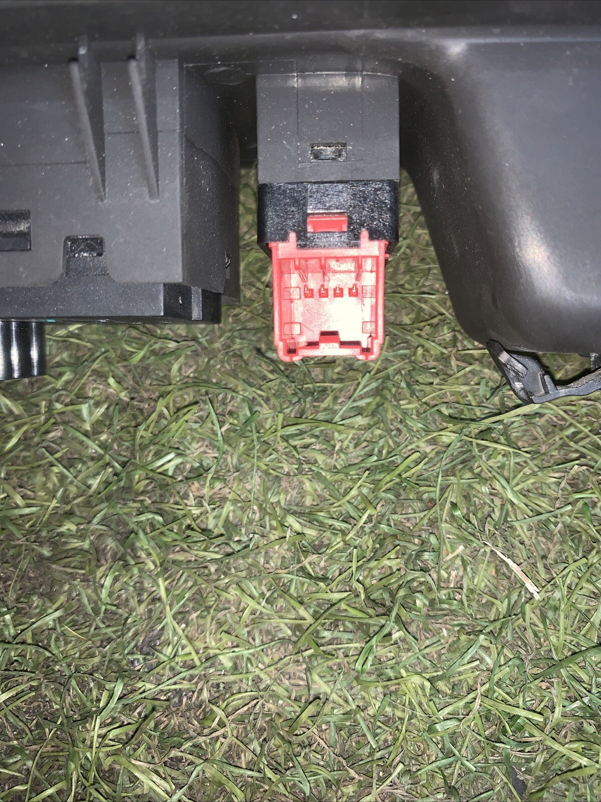 PULSANTIERA ANTERIORE SINISTRA OPEL Mokka 94537588 (16 )