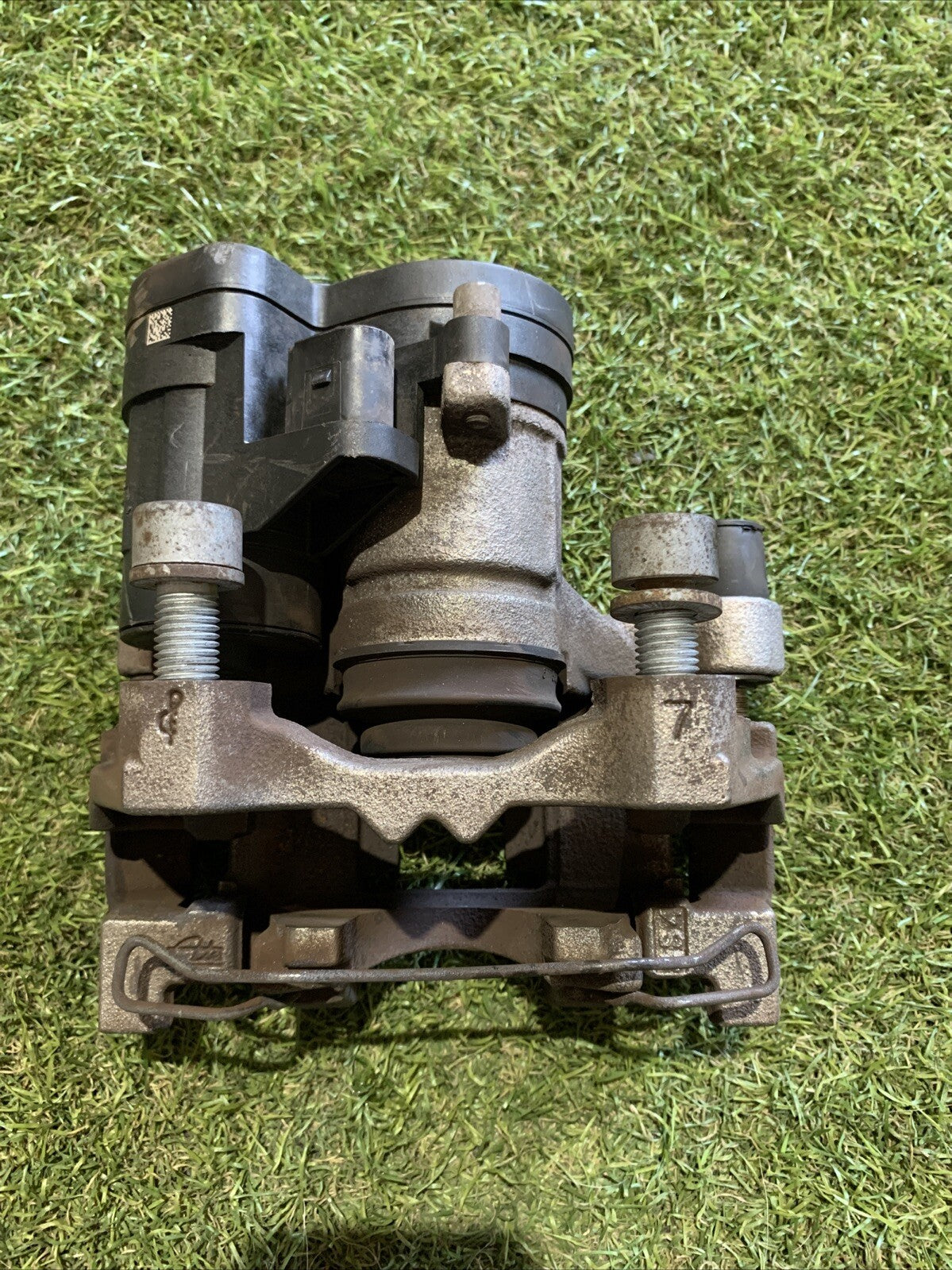 PINZA FRENO POSTERIORE SINISTRA PER AUDI Q2 Serie (GAB) 5Q0615405EE (16 )