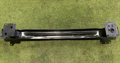 TRAVERSA PARAURTI POSTERIORE AUDI Q3 DAL 2011 AL 2018 8U0807003+8U0807313