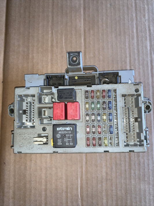 46767354 46520419 CENTRALINA PORTAFUSIBILI SCATOLA FUSIBILI FIAT PUNTO 1.2B 2003