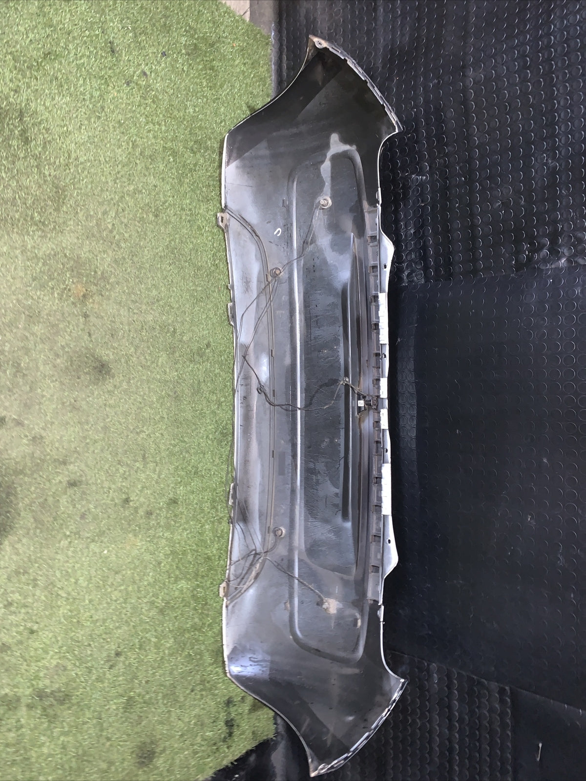 PARAURTI POSTERIORE VOLKSWAGEN UP 2011 2016 CON SENSORI