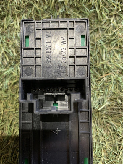 PULSANTIERA ANTERIORE SINISTRA PER VOLKSWAGEN TIGUAN 2023 5G0959857E