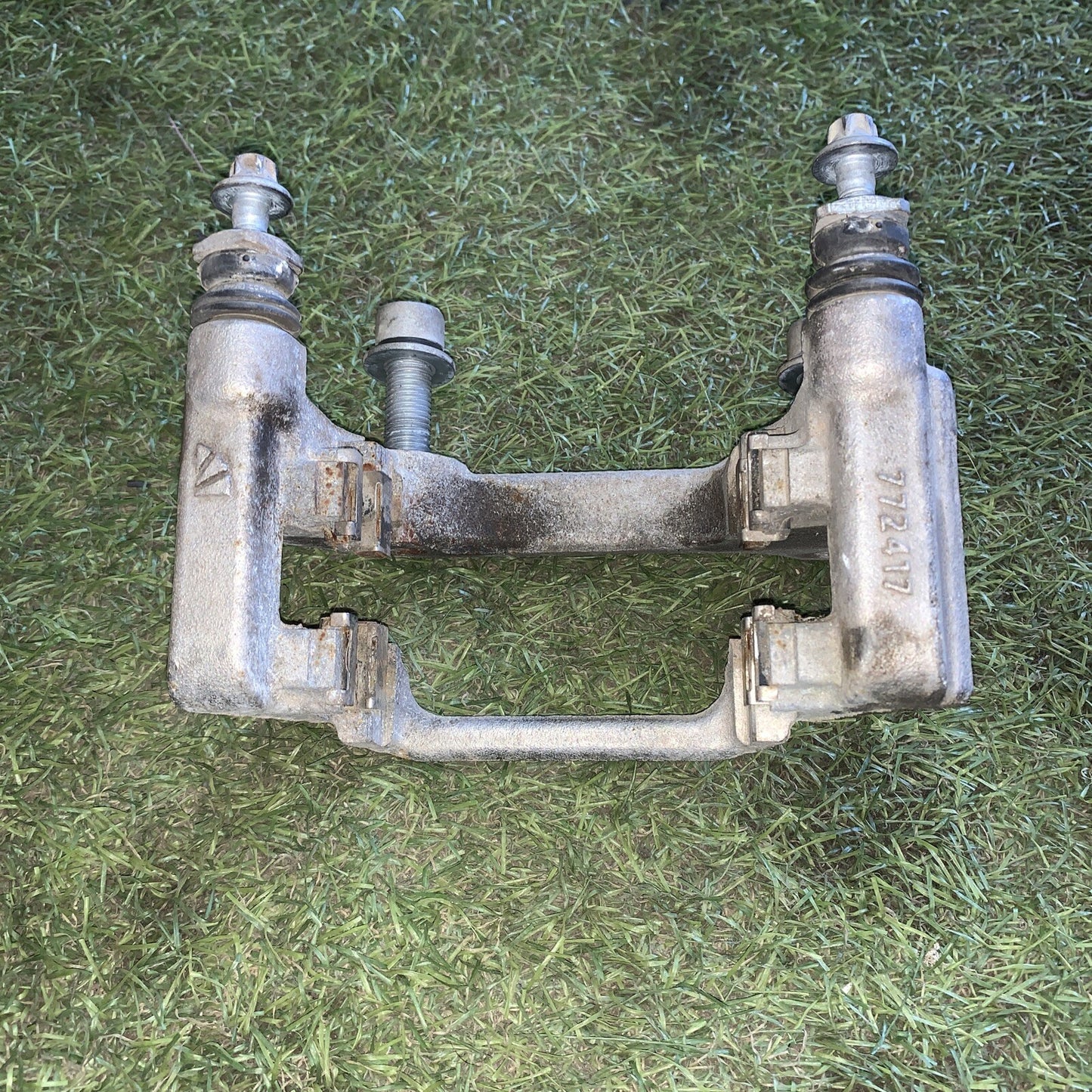 SUPPORTO PINZA FRENO POSTERIORE DX PEUGEOT 3008 DAL 2016 772417