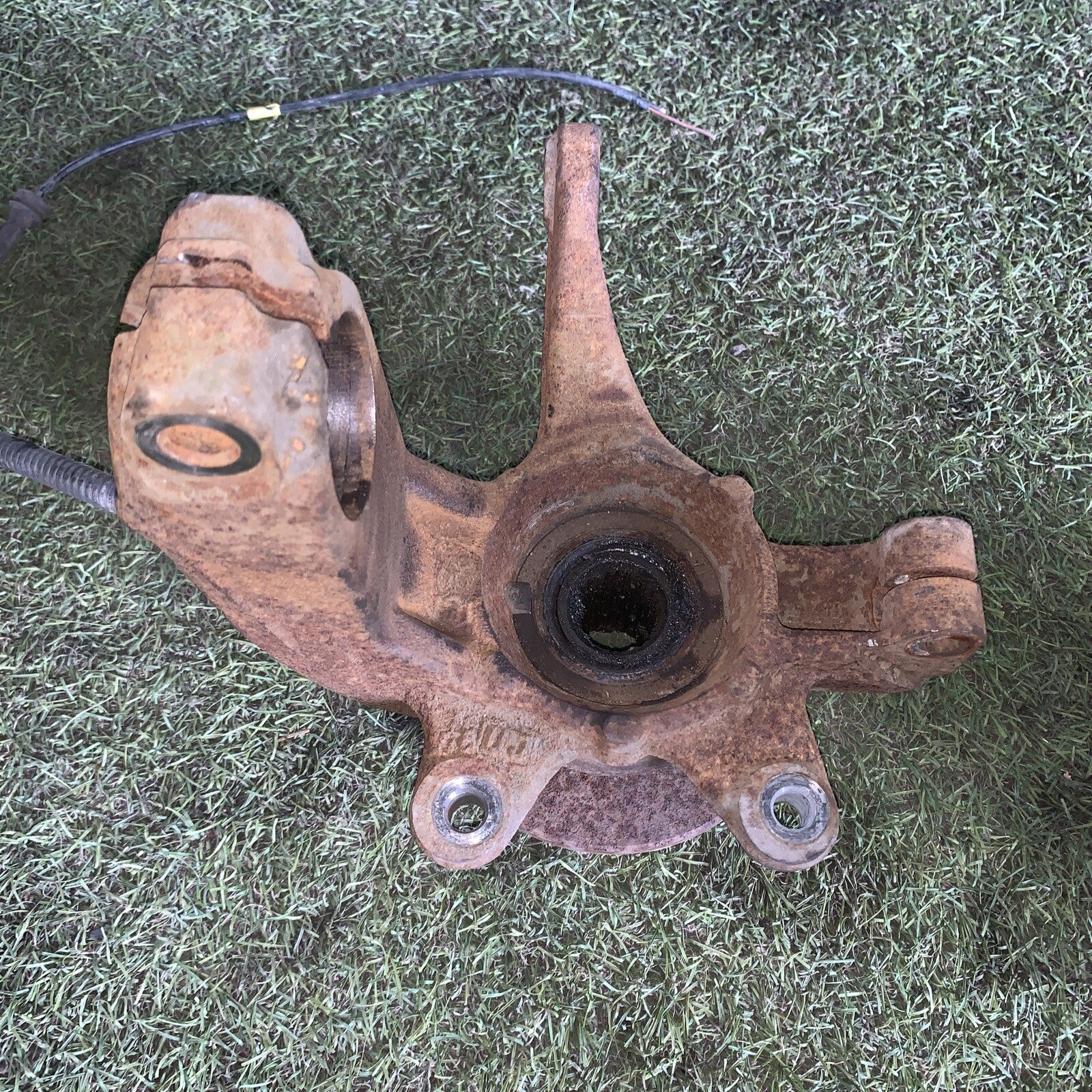 Mozzo montante fusello anteriore Dx per Ford Fiesta 1.4  Diesel (2005)